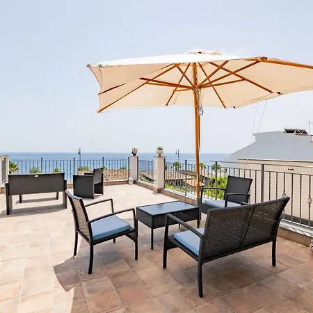 ベッド・アンド・ブレックファスト Ottocento Sul Mare