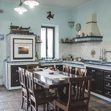 Ottocento Sul Mare 4*
