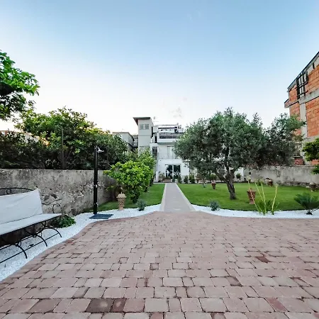 Ottocento Sul Mare Bed & Breakfast *